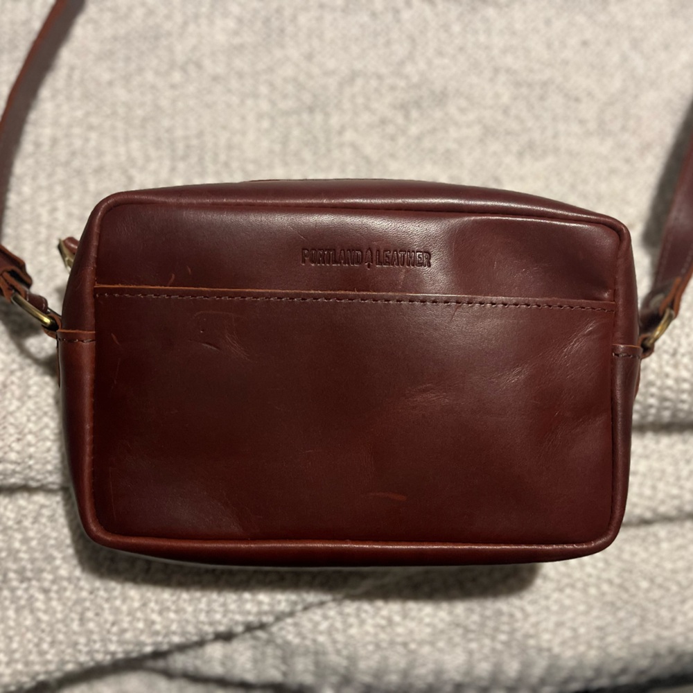 Portland Leather Goods Crossbody Shoulder Bag - Picture 2 of 7